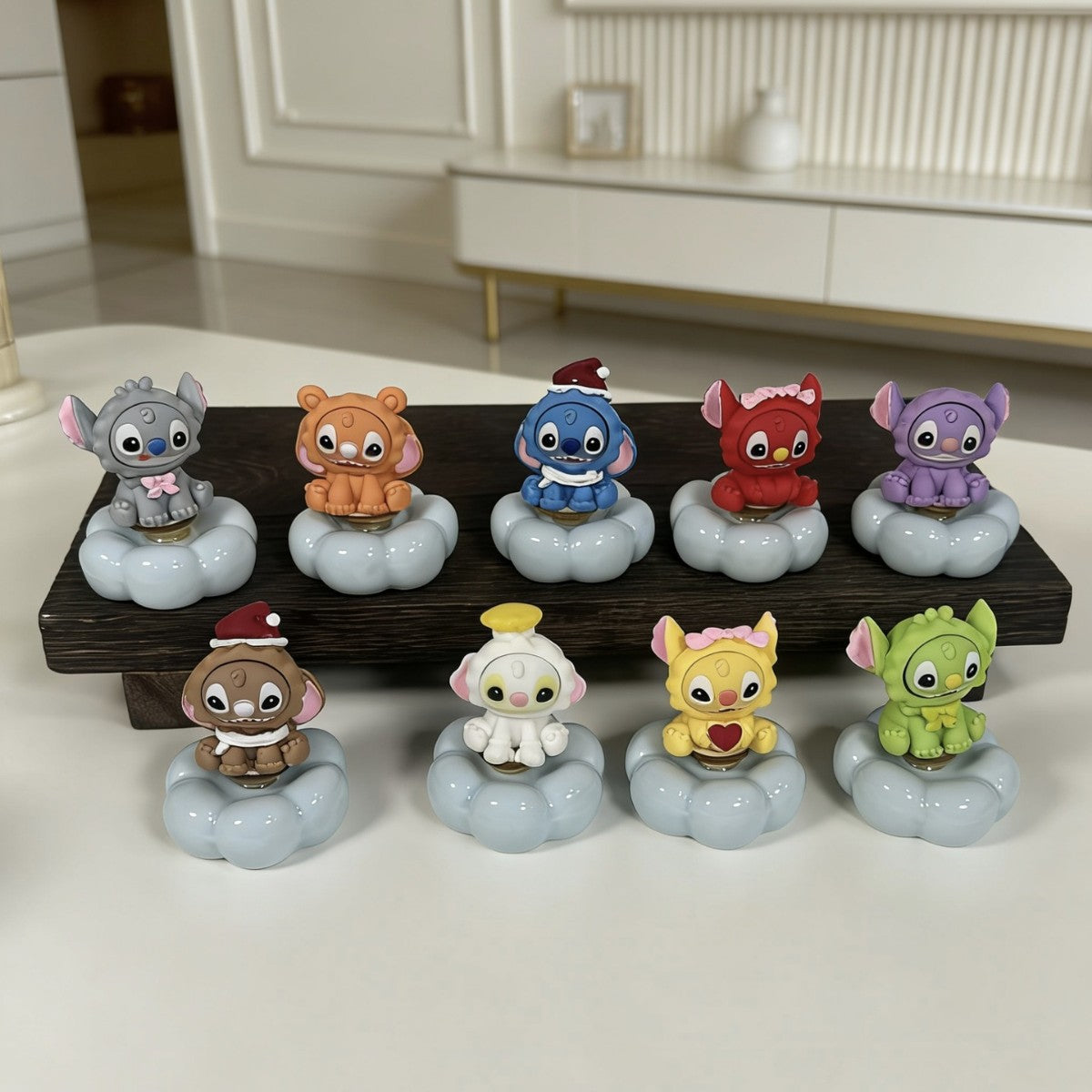 Capybara Blind Box Ceramic Figurine Set (6 Pack) - Random Kawaii Mini Desk Ornaments, Collectible Home Decor